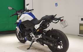 BMW F900R 2023