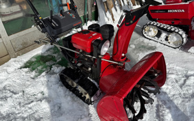 HONDA  SNOW BLOWER  MACHINE 