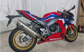HONDA CBR1000RR-R FB SP 2022 SC82