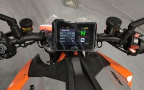 KTM 1290 SUPER  DUKE R V3940