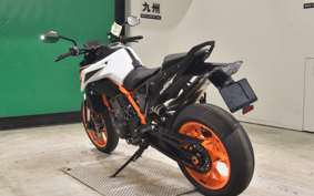 KTM 890 DUKE R 2021