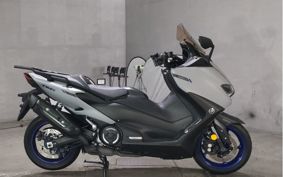 YAMAHA T-MAX 560 SJ19J