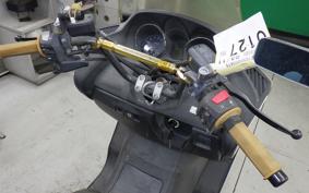 YAMAHA MAJESTY 400 2004