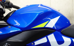SUZUKI GSX250 R DN11A