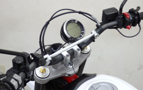 DUCATI SUKU RAN BURA DESERT SU RED 2020 KB02