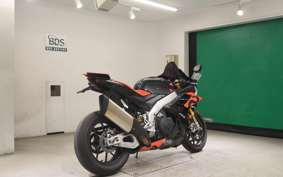 APRILIA RSV4 1100ファクト 2021