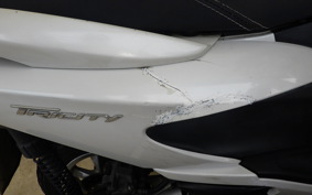 YAMAHA TRICITY 125 2000 SE82J