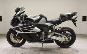 HONDA CBR1000RR 2005