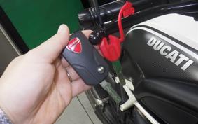 DUCATI DIAVEL AMG 2012