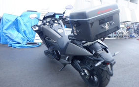 HONDA NM4 VULTUS -01 2017 RC82