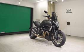 DUCATI DIAVEL Carbon 2011
