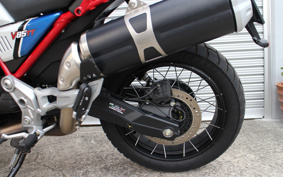 MOTO GUZZI V85 TT 2024 ZGUKY