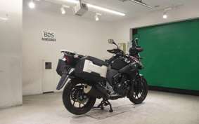 SUZUKI Vｽﾄﾛｰﾑ250A 2000