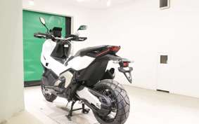 HONDA X-ADV 750 2026 RH21