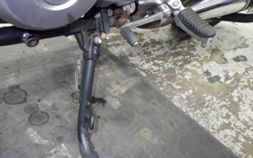 SUZUKI GSR250S