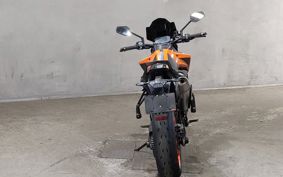 KTM 890 DUKE R 2021 TU940