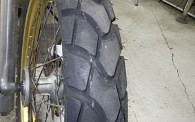 YAMAHA SEROW 225 W