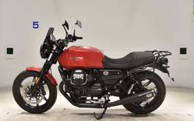 MOTO GUZZI V7 STONE 2023