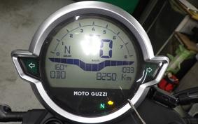 MOTO GUZZI V7 STONE 2022