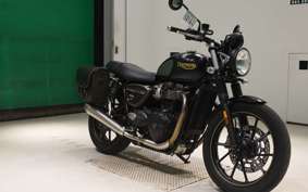 TRIUMPH STREET TWIN 2021