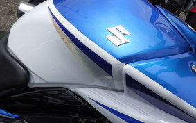 SUZUKI GSR250