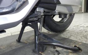 HONDA PCX150-2ﾔﾈﾂｷ KF18