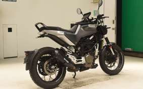 HUSQVARNA SVARTPILEN 125 2011