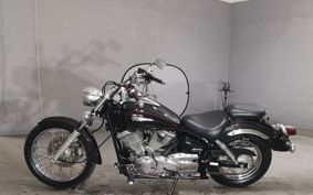YAMAHA DRAGSTAR 250 VG02J