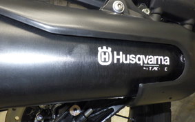 HUSQVARNA SVARTPILEN 401 2024