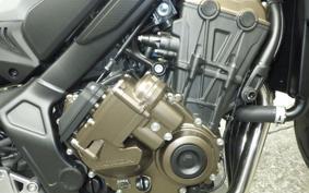 HONDA CB650R E-Clutch 2026 RH17