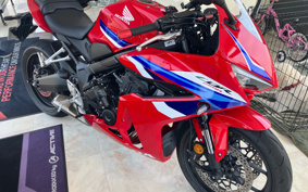 HONDA CBR650R E-Clutch 2024 RH17
