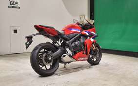 HONDA CBR650R E-Clutch 2025 RH17