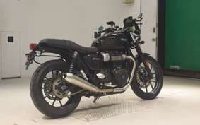 TRIUMPH STREET TWIN 2018