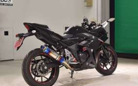 SUZUKI GSX250R 2025