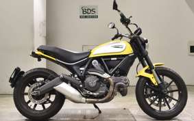 DUCATI SCRAMBLER ICON 2015