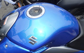 SUZUKI GSR250