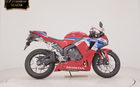 HONDA CBR600RR 2025 PC40