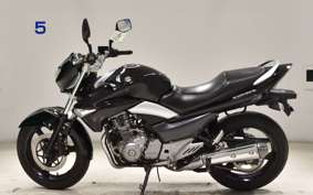 SUZUKI GSR250