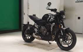 TRIUMPH TRIDENT 660 2023