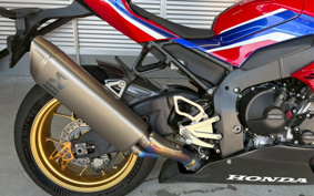 HONDA CBR1000RR-R FB SP 2023 SC82