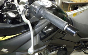 SUZUKI Vｽﾄﾛｰﾑ650A 2023 C733M