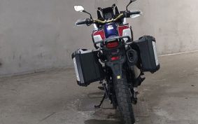 HONDA CRF1000L AFRICA TWIN SD04