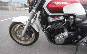 HONDA CB1300SF SUPER FOUR 1998 SC40