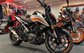 KTM 390 DUKE 2024 JPJ40