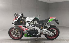 APRILIA RSV4R ..
