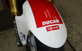 DUCATI ストリート FIGHTER V4SUP 2025