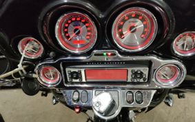 HARLEY FLHXSE1800CVO 2010 PZ8