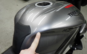 TRIUMPH STREET TRIPLE RS 2019