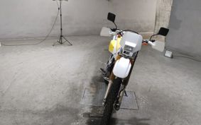 SUZUKI DR250R SJ45A