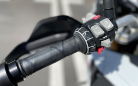 BMW S1000XR 2017 0D03